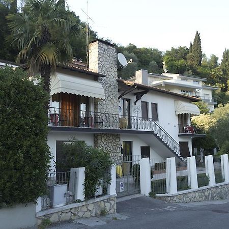 Guest House Villa De Ros Salò Exterior foto