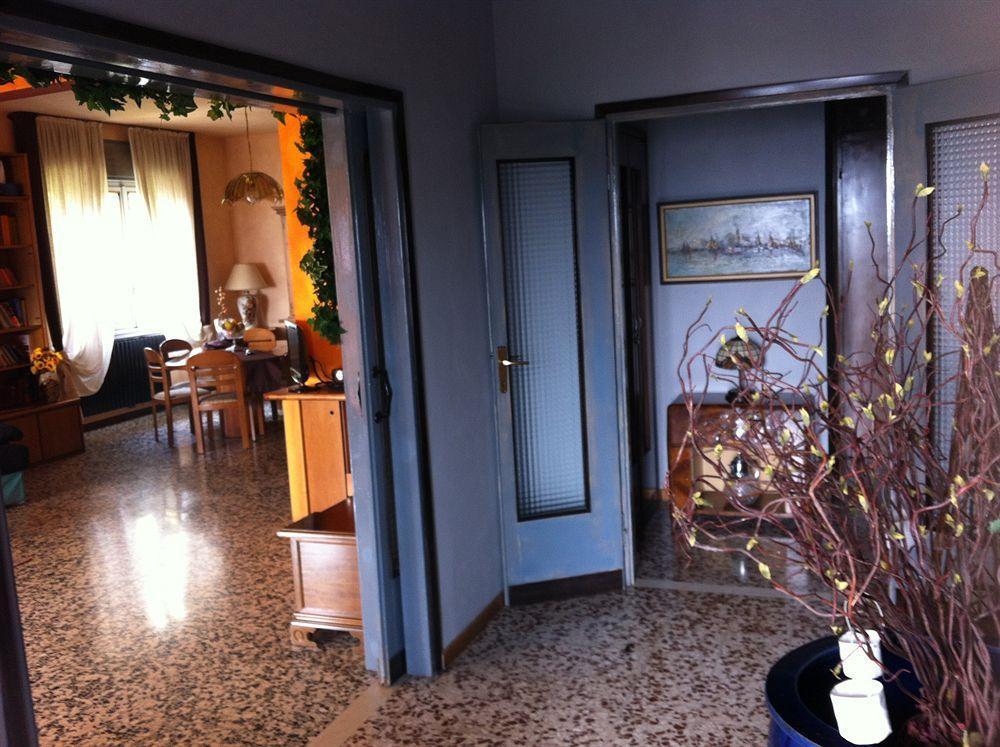 Guest House Villa De Ros Salò Exterior foto
