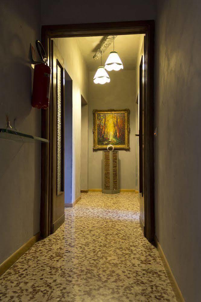 Guest House Villa De Ros Salò Exterior foto